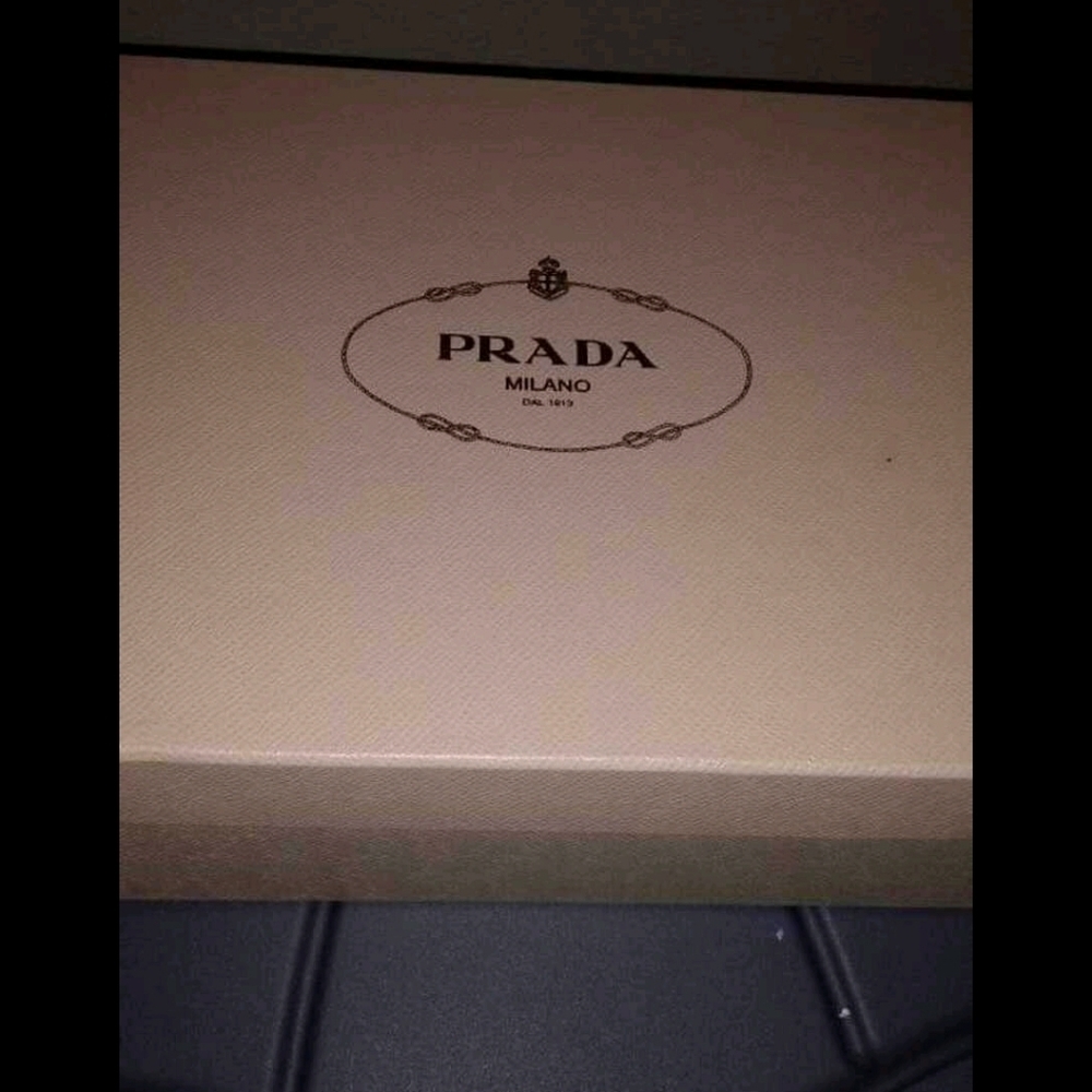 Authentic Prada shoes - Picture 3 of 4